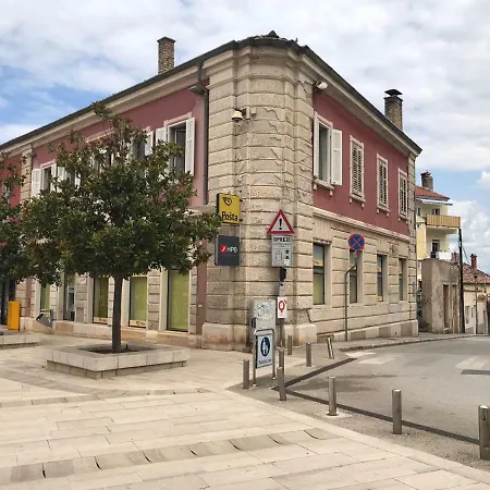 The * Poreč